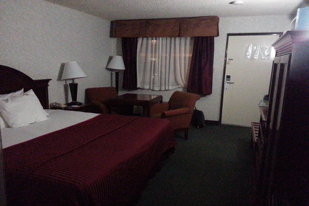 Monmouth Junction Mho Inn And Suites מראה חיצוני תמונה