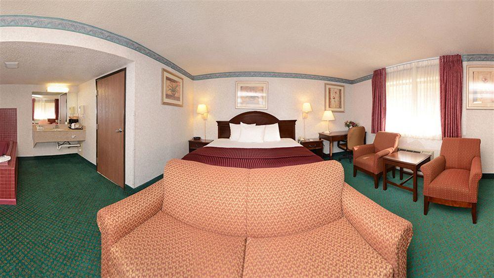 Monmouth Junction Mho Inn And Suites מראה חיצוני תמונה