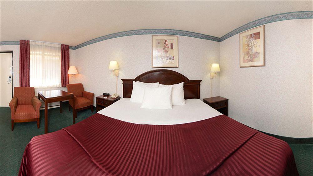 Monmouth Junction Mho Inn And Suites מראה חיצוני תמונה